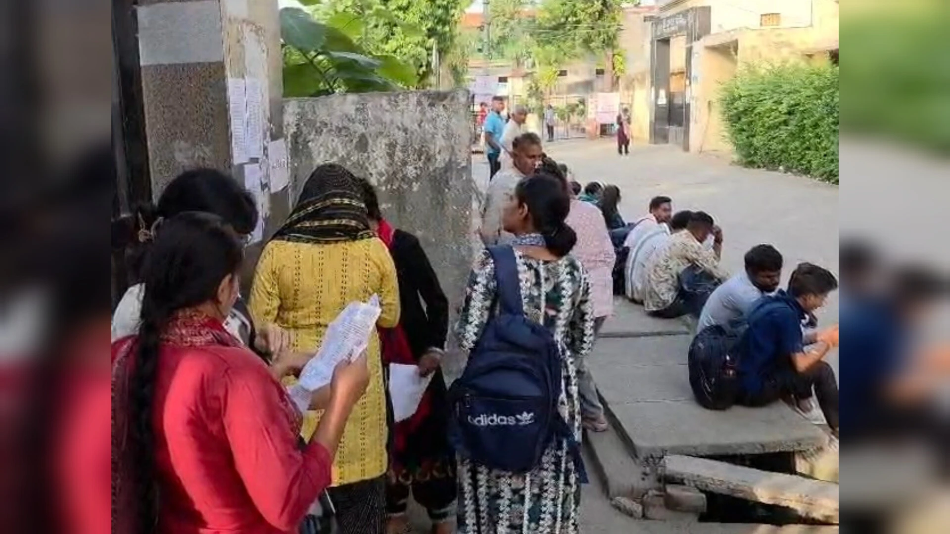 मुजफ्फरनगर: कड़ी सुरक्षा व्यवस्था के बीच यूपी पुलिस भर्ती परीक्षा शुरू