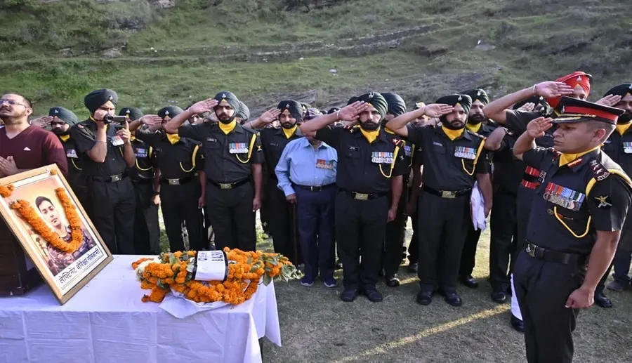 अल्मोड़ा में नम आंखों से दी गई शहीद बीरेश्वर गोस्वामी को अंतिम विदाई