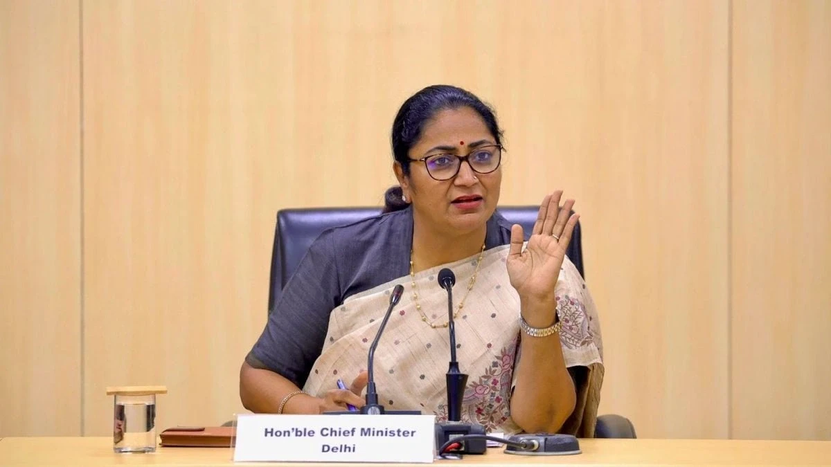 दिल्ली सरकार की नई योजना: मेट्रो-बस इस्तेमाल करने पर कर्मचारियों को मिलेगा 10% अतिरिक्त भत्ता
