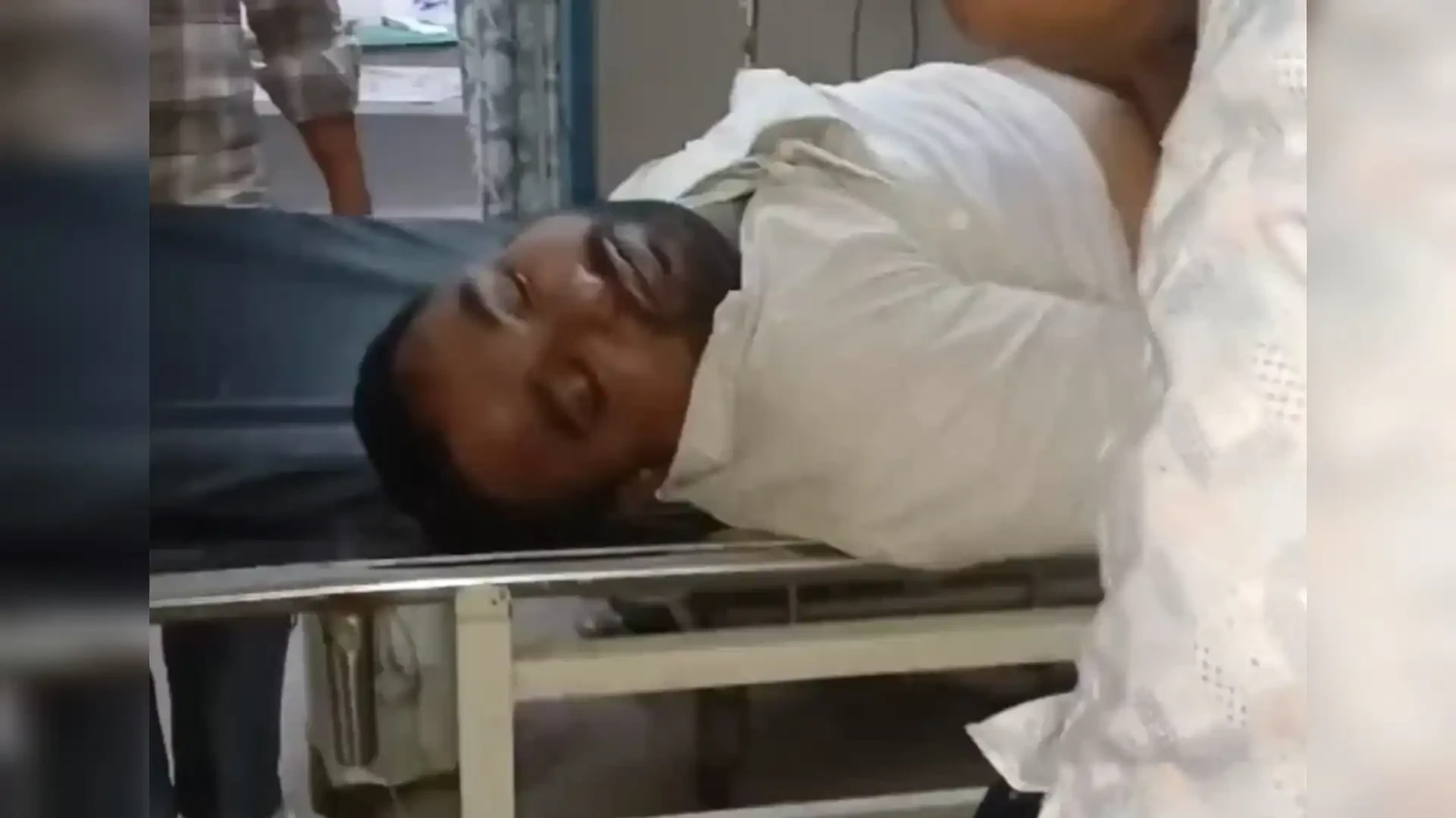 बड़ौत में दिनदहाड़े फायरिंग, टेंट व्यापारी और बेटे की गोली मारकर हत्या