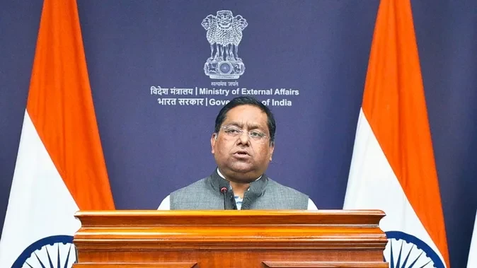 ओमान तट पर जहाज पर हमला, 24 भारतीयों में 21 सुरक्षित; तीन अब भी लापता