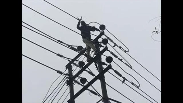 मुजफ्फरनगर: आंधी-बारिश से 17 गांवों में बिजली ठप, 13 घंटे से सप्लाई बंद