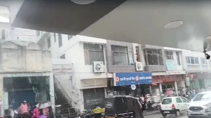 हिमाचल में बारिश का कहर जारी, शिमला-कुल्लू समेत कई जिलों में ऑरेंज अलर्ट