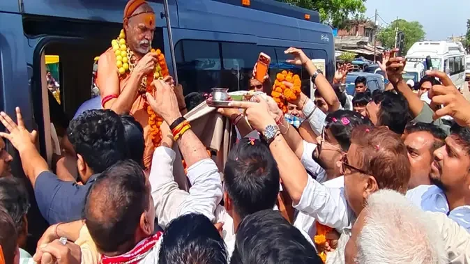 गाय को माता नहीं, पशु मानती है योगी सरकार: शंकराचार्य अविमुक्तेश्वरानंद