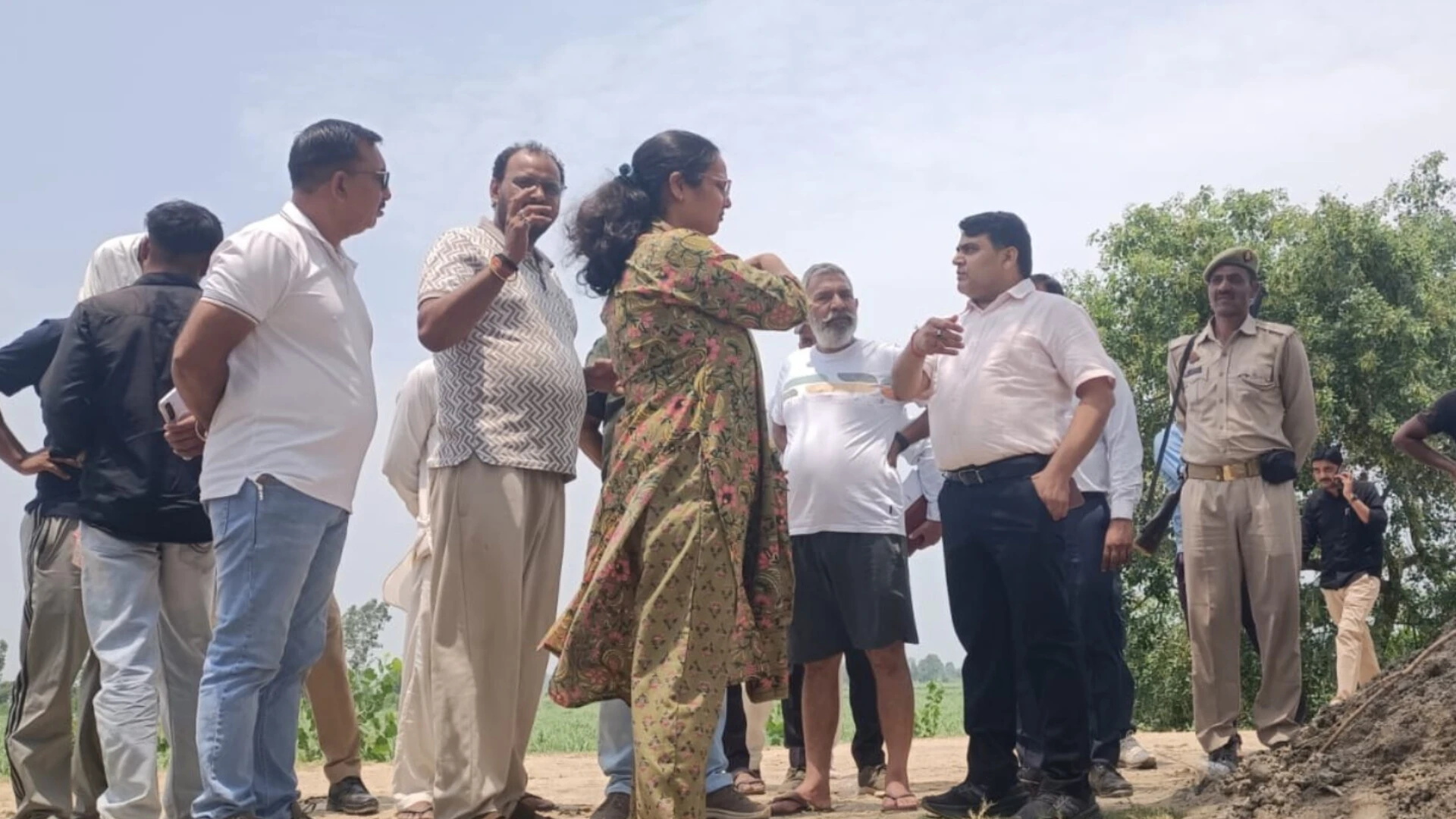 मुजफ्फरनगर में बाढ़ से पहले प्रशासन अलर्ट: एडीएम ने गंगा बैराज, तटबंधों का किया निरीक्षण