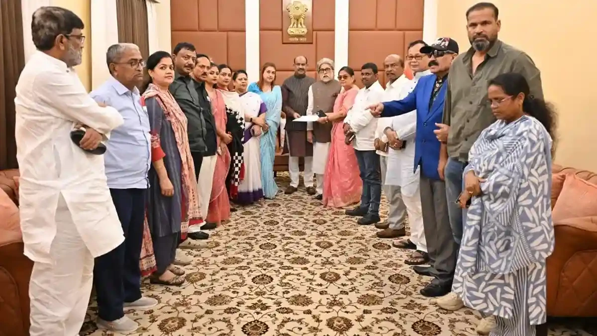 नेशनलिस्ट सिटिजन्स पार्टी में विलय करेगा TMC का बागी गुट, स्पीकर ओम बिरला को सौंपा पत्र