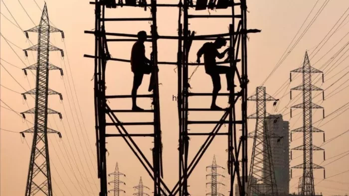 मुजफ्फरनगर में बिजली संकट: भीषण गर्मी में घंटों ठप रही सप्लाई, लोग परेशान