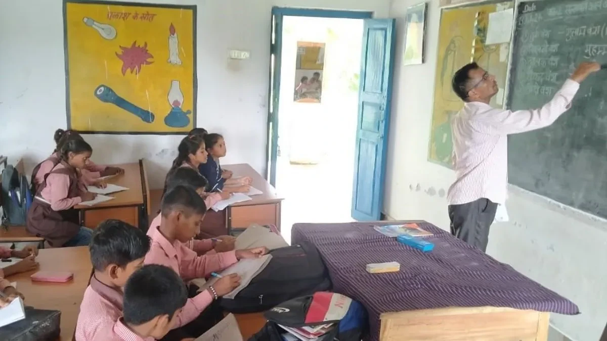 अलीगढ़: 16 जून से स्कूल खुलेंगे, लेकिन जनगणना कार्य से बढ़ी शिक्षा व्यवस्था की चिंता