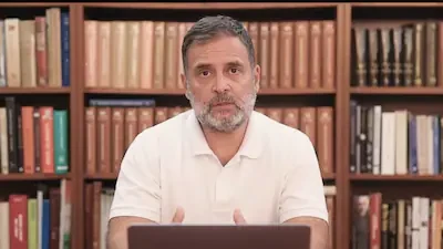 कोटा: राहुल गांधी के दौरे से पहले सियासी घमासान, ‘19 पेपर लीक’ वाले पोस्टर चर्चा में