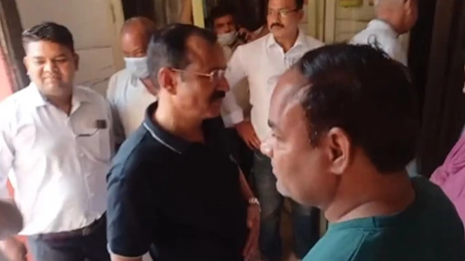 मुजफ्फरनगर जिला अस्पताल में हंगामा, ACMO का चिकित्सकों और स्टाफ ने किया घेराव