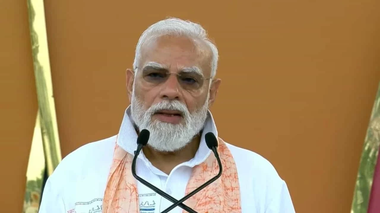 योग मानव एकता और वैश्विक कल्याण का आधार: पीएम मोदी
