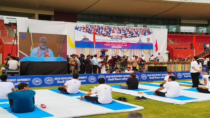 दिल्ली-एनसीआर में योग दिवस की धूम, गाजियाबाद में भी बड़े स्तर पर योगाभ्यास