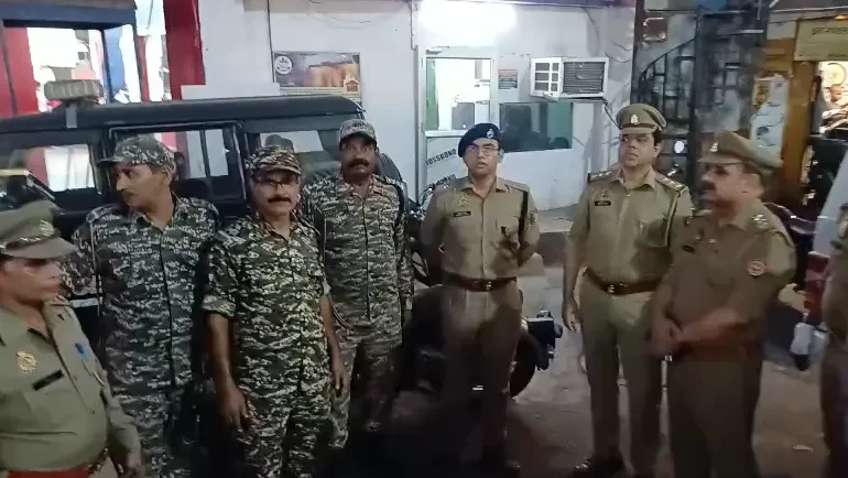 मोहर्रम-कांवड़ यात्रा को लेकर मुजफ्फरनगर में RAF के साथ पुलिस का संयुक्त फ्लैग मार्च
