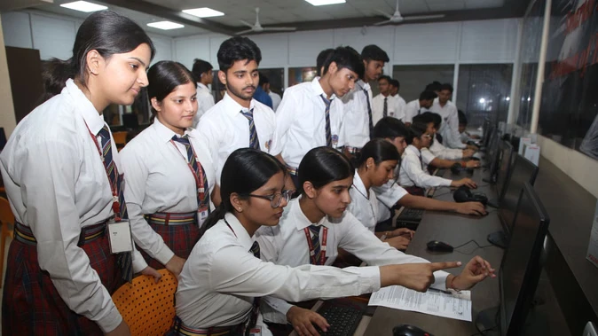 CBSE 12वीं री-इवैल्यूएशन रिजल्ट जारी, अपडेटेड मार्कशीट डिजिलॉकर पर उपलब्ध