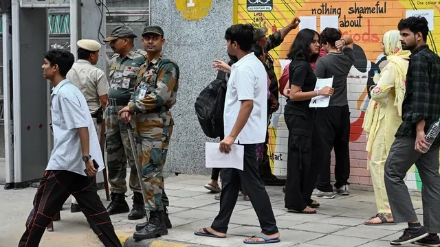 NEET UG सॉल्वर गैंग का भंडाफोड़, बायोमेट्रिक सिस्टम में सेंध, 30 लोग गिरफ्तार