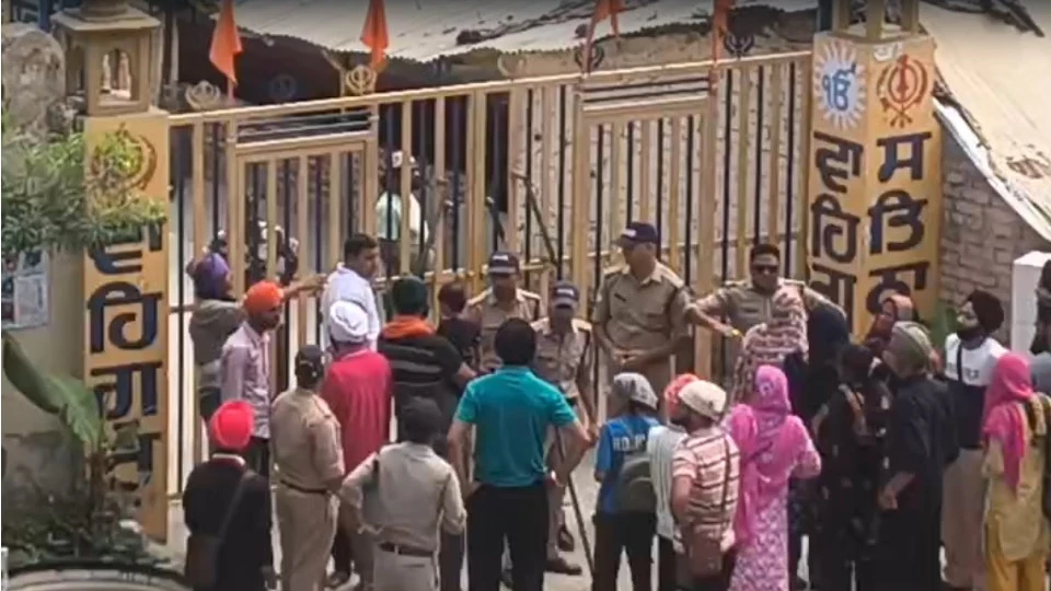 नगरासू गुरुद्वारा विवाद: भोजन लेने आए निहंग ने ध्यान भटकाने के लिए की पत्थरबाजी