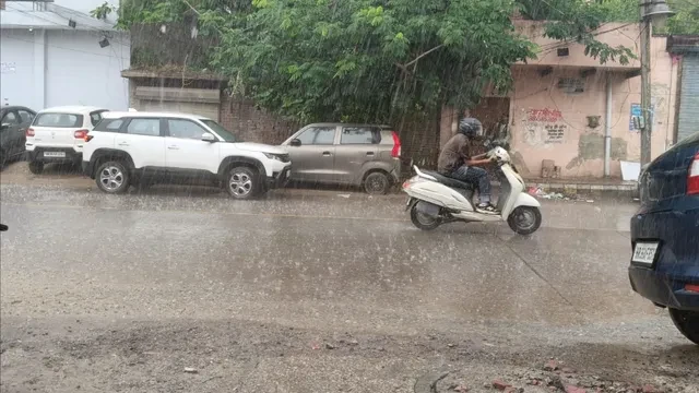 रेवाड़ी में मौसम ने ली करवट, आंधी-बारिश से गर्मी से मिली राहत