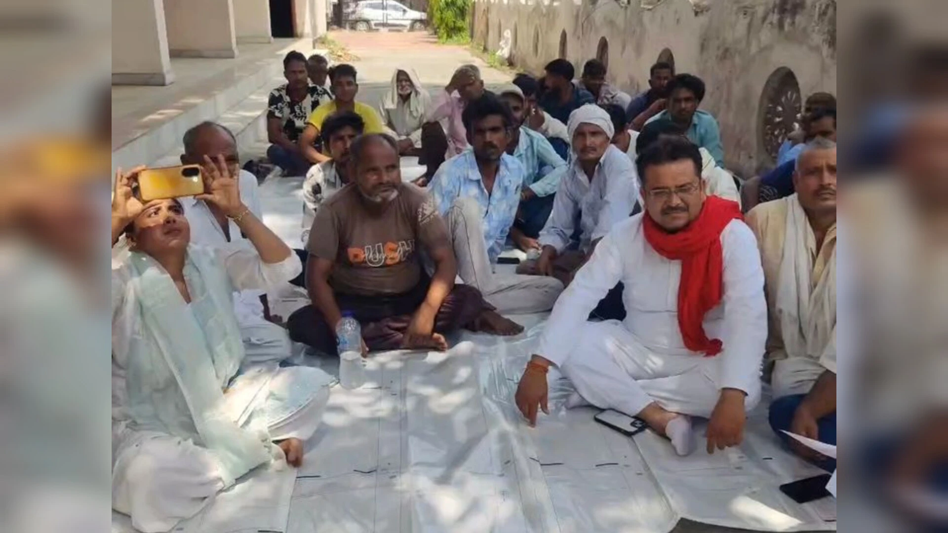 मुजफ्फरनगर: न्यूनतम मजदूरी को लेकर ईंट भट्ठा मजदूरों का जोरदार प्रदर्शन