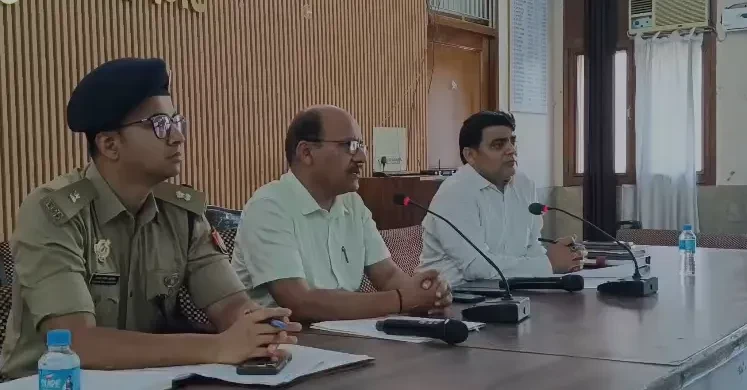 मुजफ्फरनगर: बाढ़ से निपटने को प्रशासन अलर्ट, डीएम ने तैयारियों की समीक्षा की