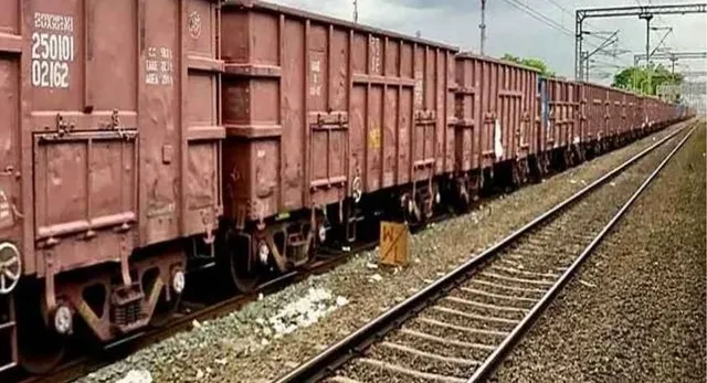 कानपुर में मालगाड़ी के दो डिब्बे डीरेल, रेल यातायात बाधित