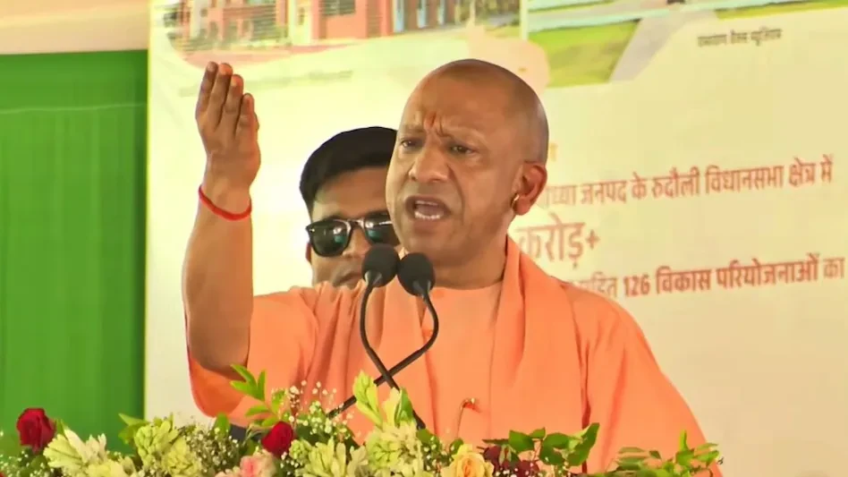 राम मंदिर चढ़ावा मामले पर सीएम योगी सख्त, बोले- आस्था से खिलवाड़ बर्दाश्त नहीं