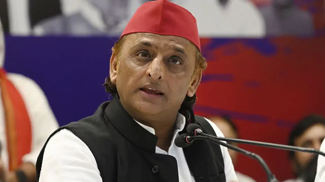 ‘बीजेपी का लंका कांड अयोध्या में ही होगा’, चढ़ावा विवाद पर अखिलेश यादव का हमला