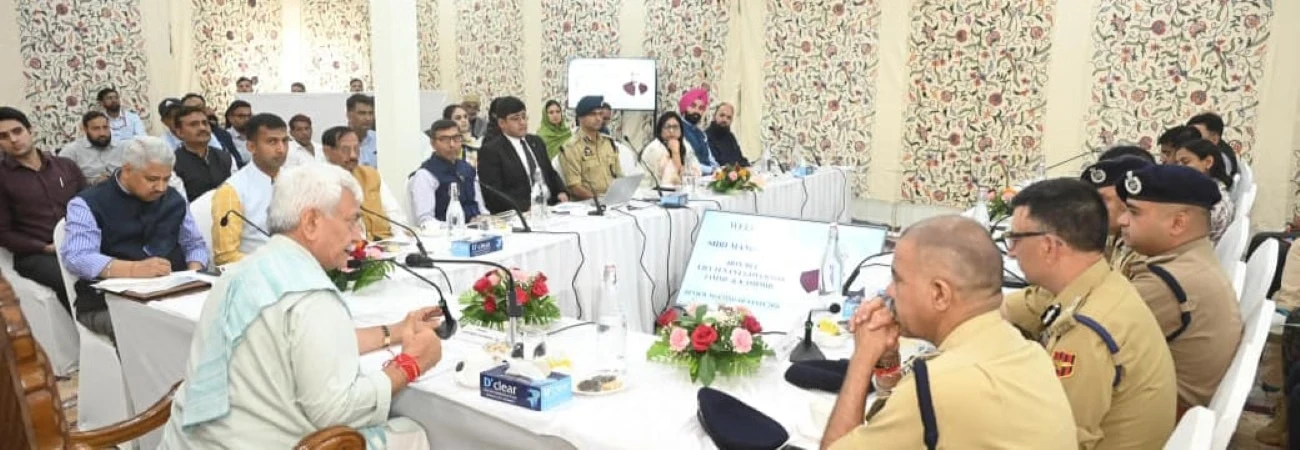 LG मनोज सिन्हा ने अमरनाथ यात्रा की तैयारियों का लिया जायजा, बालटाल बेस कैंप का किया दौरा