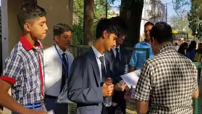 10वीं के छात्रों के लिए बड़ा फैसला, सीबीएसई ने जारी की तीन भाषा नीति की नई गाइडलाइन