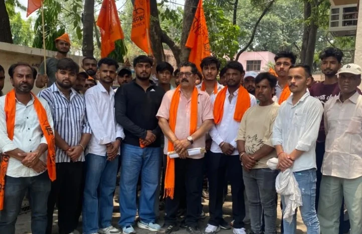 मुजफ्फरनगर: राम मंदिर चढ़ावा चोरी मामले पर शिवसेना का प्रदर्शन, CBI जांच की मांग