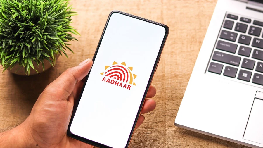 mAadhaar App हुआ बंद, UIDAI ने लॉन्च किया नया Aadhaar App