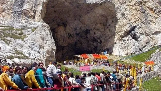 हर-हर महादेव के जयकारों के बीच अमरनाथ यात्रा का शुभारंभ, मनोज सिन्हा ने की प्रथम पूजा