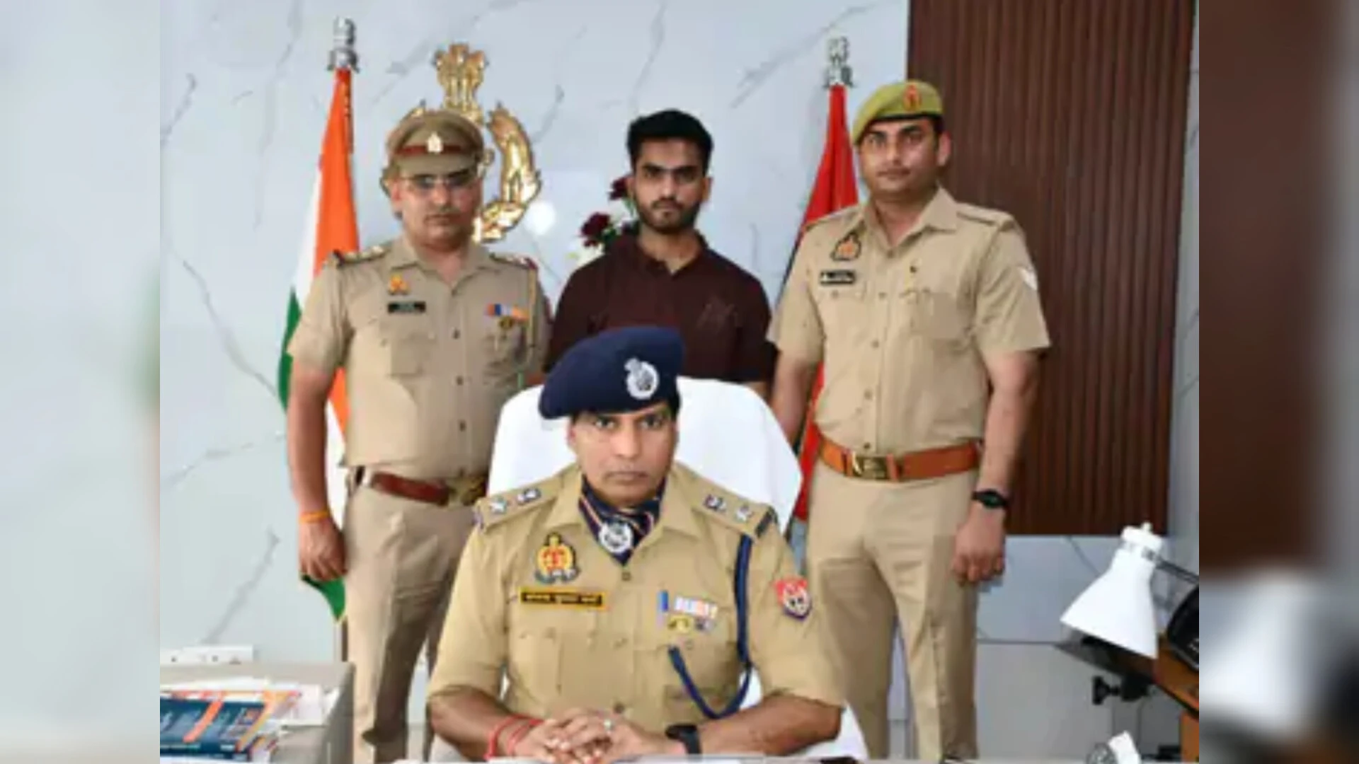 मुजफ्फरनगर: साइबर पुलिस की बड़ी कार्रवाई, 20 हजार का इनामी साइबर ठग गिरफ्तार