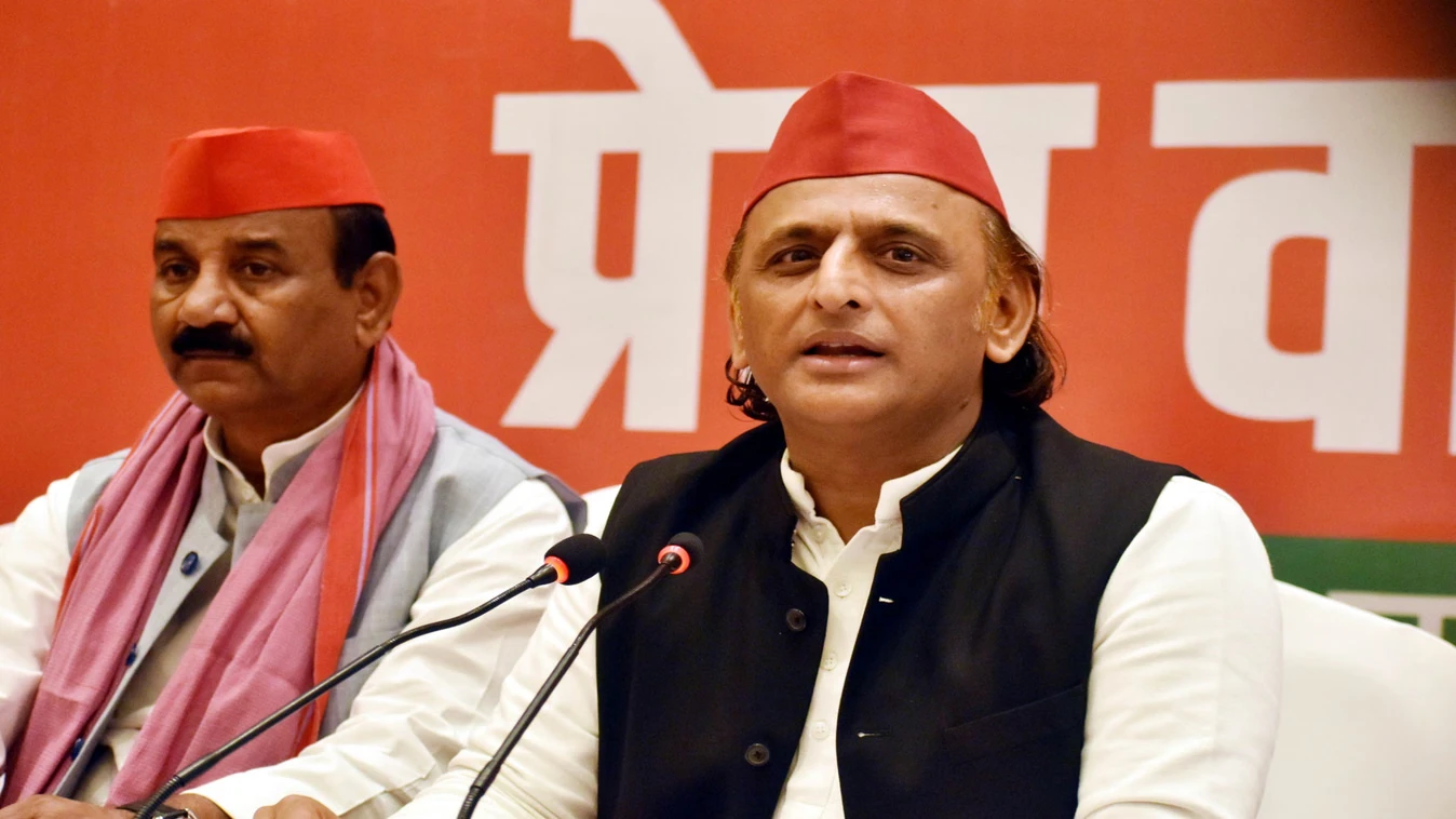 संविधान-आस्था के साथ खिलवाड़ कर रही भाजपा, थाने और तहसील बने भ्रष्टाचार के अड्डे: अखिलेश