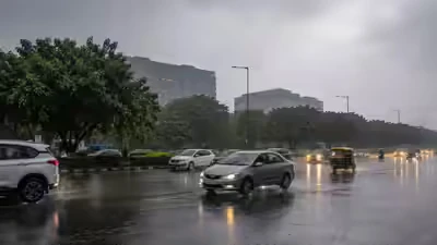 दिल्ली-एनसीआर में मौसम का बदला मिजाज, आंधी-बारिश से मिली राहत