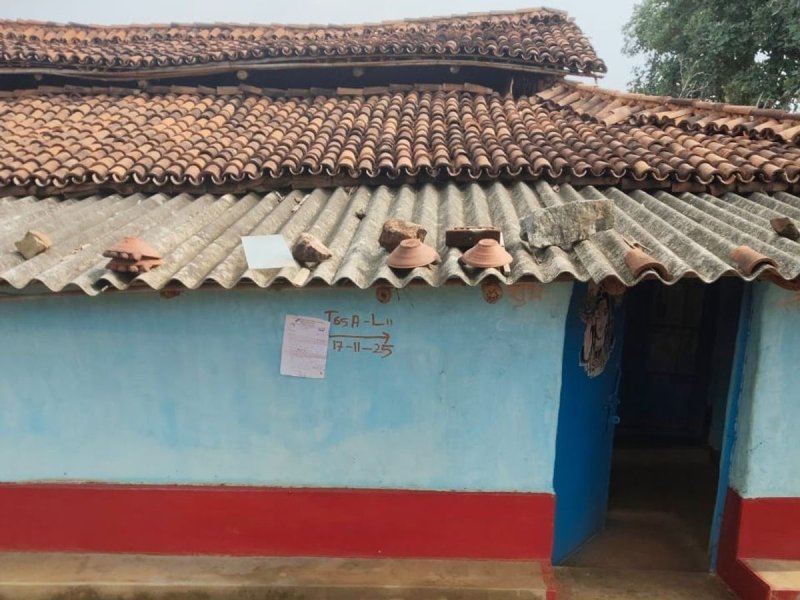 लातेहार में टीएसपीसी के नाम से धमकी भरा पोस्टर, युवती और परिवार को दी गंभीर चेतावनी