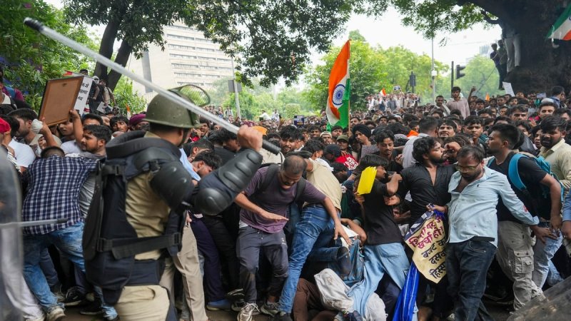 दिल्ली में CJP प्रदर्शन बना हिंसक, 118 पुलिसकर्मी घायल; 70 प्रदर्शनकारी हिरासत में