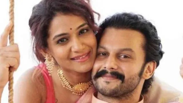 शादी के 15 साल बाद 'रामायण' अभिनेता आदिनाथ कोठारे और उर्मिला कानेटकर ने अलग होने का किया ऐलान