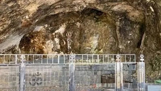 अमरनाथ यात्रा: पहले हफ्ते में ही पिघला हिम शिवलिंग, श्रद्धालुओं की आस्था बरकरार