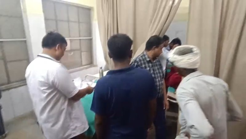 बांसवाड़ा में प्रसूता की मौत पर परिजनों का हंगामा, इलाज में लापरवाही का आरोप