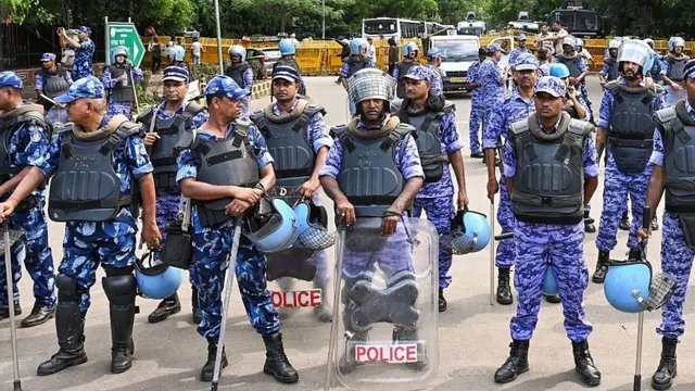 पैलेट गन विवाद के बीच CRPF चीफ का भरोसा, बोले- निडर होकर काम करें, जिम्मेदारी मैं लूंगा