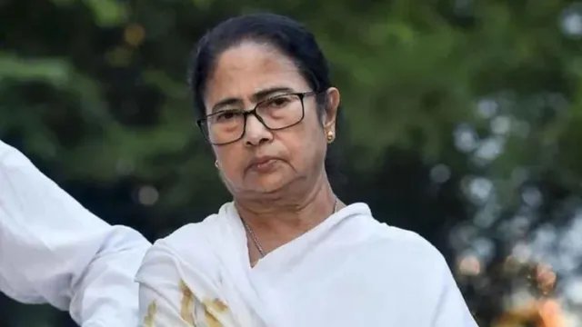 ममता बनर्जी की 'एकजुट विपक्ष' मुहिम को झटका, कांग्रेस-लेफ्ट ने बनाई दूरी