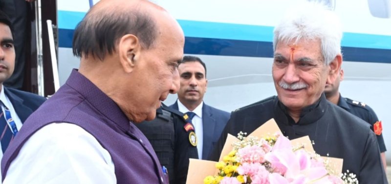 कारगिल विजय दिवस पर द्रास पहुंचे राजनाथ सिंह, शहीदों को दी श्रद्धांजलि