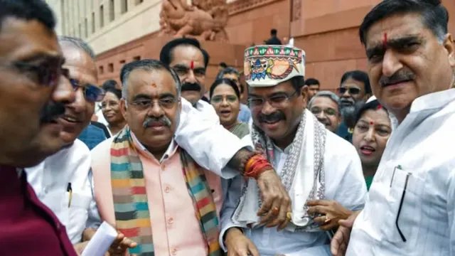 'मैं स्ट्रीट फाइटर हूं', जयराम रमेश के तंज पर धर्मेंद्र प्रधान का पलटवार