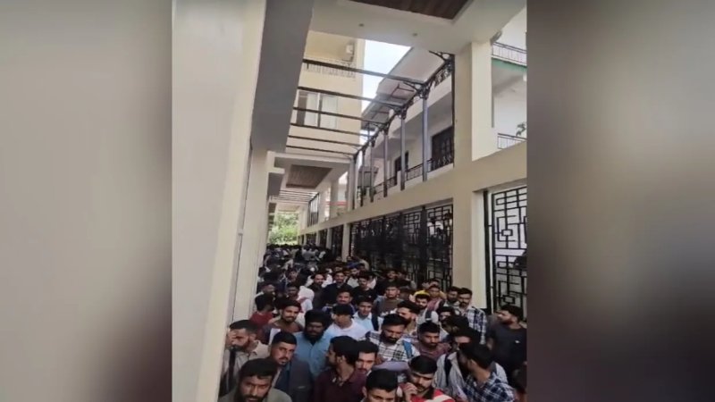 हमीरपुर में HRTC भर्ती के दौरान हंगामा, 2000 अभ्यर्थियों की भीड़ के बाद प्रक्रिया रद्द