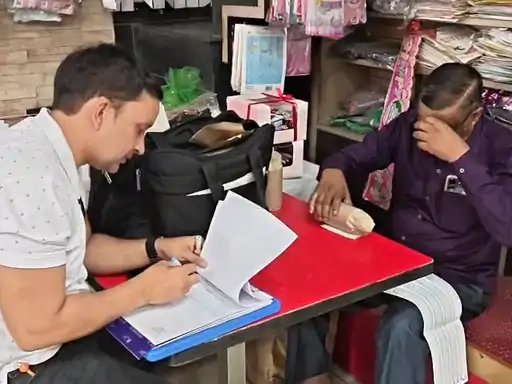 मुजफ्फरनगर: केक शॉप पर खाद्य विभाग की कार्रवाई, मिलावट की शिकायत पर लिए गए सैंपल