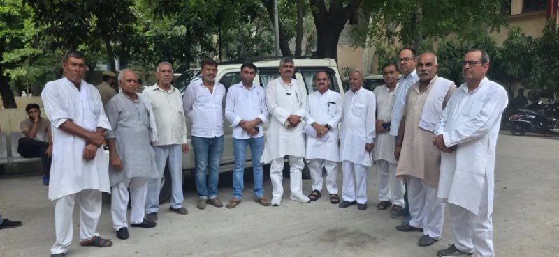 मुजफ्फरनगर: जनता इंटर कॉलेज भोपा की 500 बीघा भूमि को कब्जामुक्त कराने की मांग, जाट महासभा ने डीएम-एसएसपी को सौंपा ज्ञापन