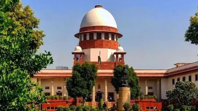SIR विवाद पर सुप्रीम कोर्ट सख्त, हटाए गए वोटरों के डेटा को लेकर EC से मांगा जवाब