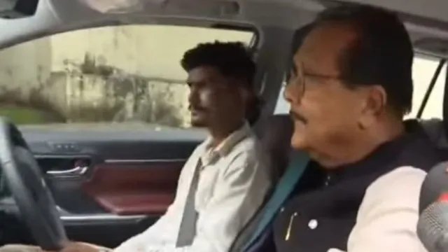 झारखंड के वित्त मंत्री राधाकृष्ण किशोर ने छोड़ी सरकारी गाड़ी, नाराजगी की चर्चाएं तेज