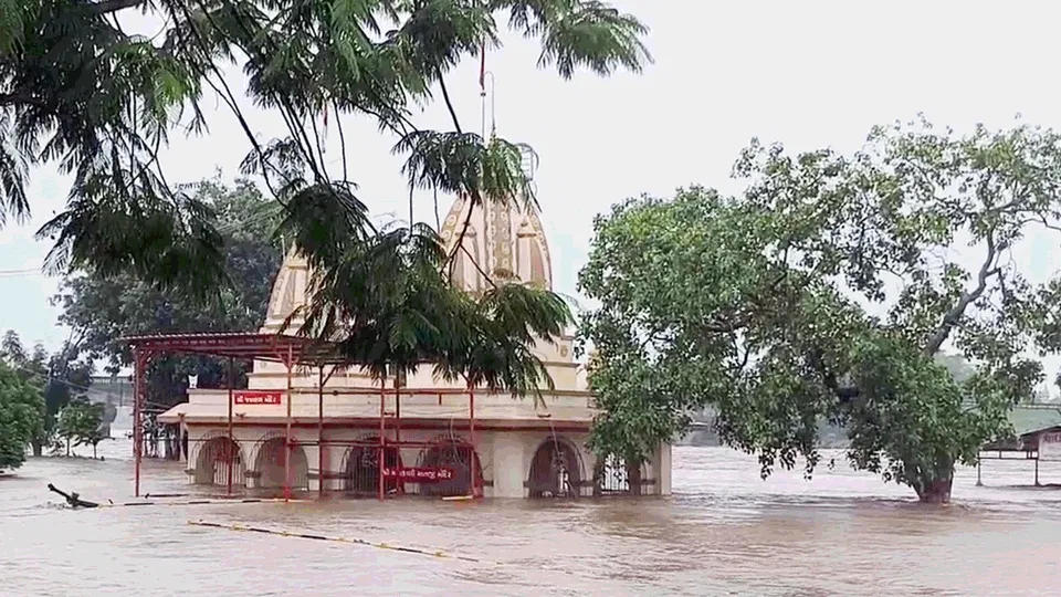असम में बाढ़ का कहर, 7.21 लाख से ज्यादा लोग प्रभावित; 47 की मौत