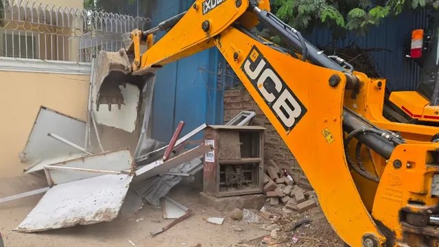 गुरुग्राम: DLF फेज-3 में चला बुलडोजर, अवैध निर्माण हटाए गए; 4.5 किमी क्षेत्र कराया अतिक्रमण मुक्त